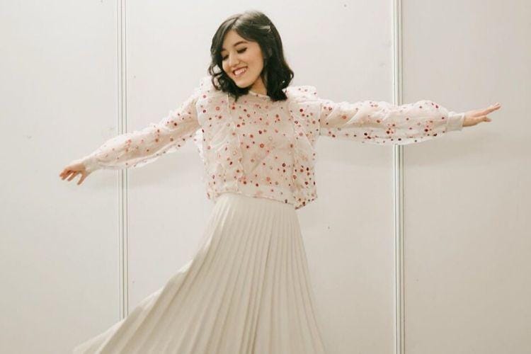 Cinta Brand Lokal, Ini gaya OOTD Ify Alyssa yang Kece