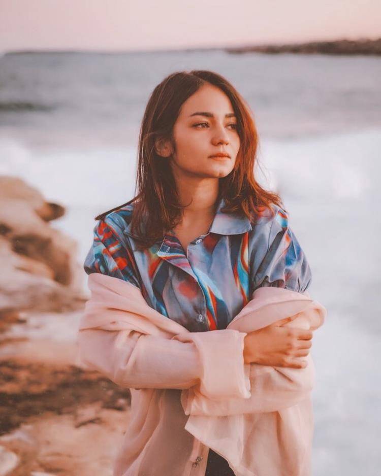 Instagram.com/@enzystoria