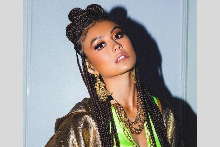 Perbedaan Gaya Makeup Artis Dulu dan Sekarang, Beda Banget!