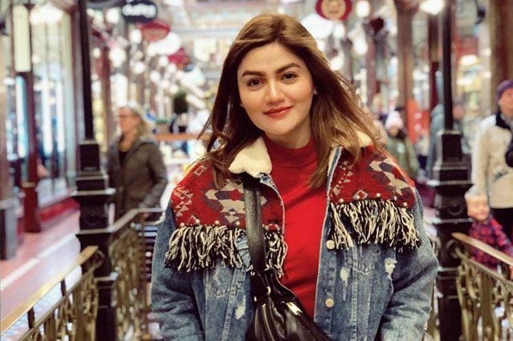 Instagram.com/hvkhildavitriakhan