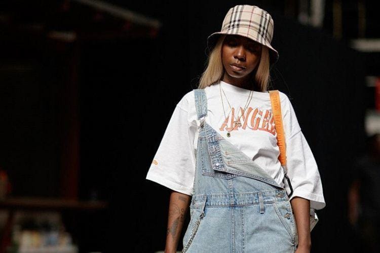 7 Tips Tampil Kece Pakai Overalls