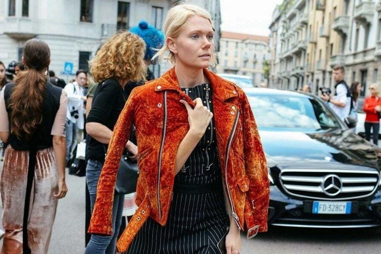 Saatnya Coba Gaya Baru dengan Busana Bahan Velvet