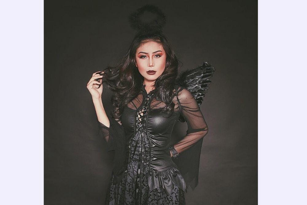 instagram.com/awkarin