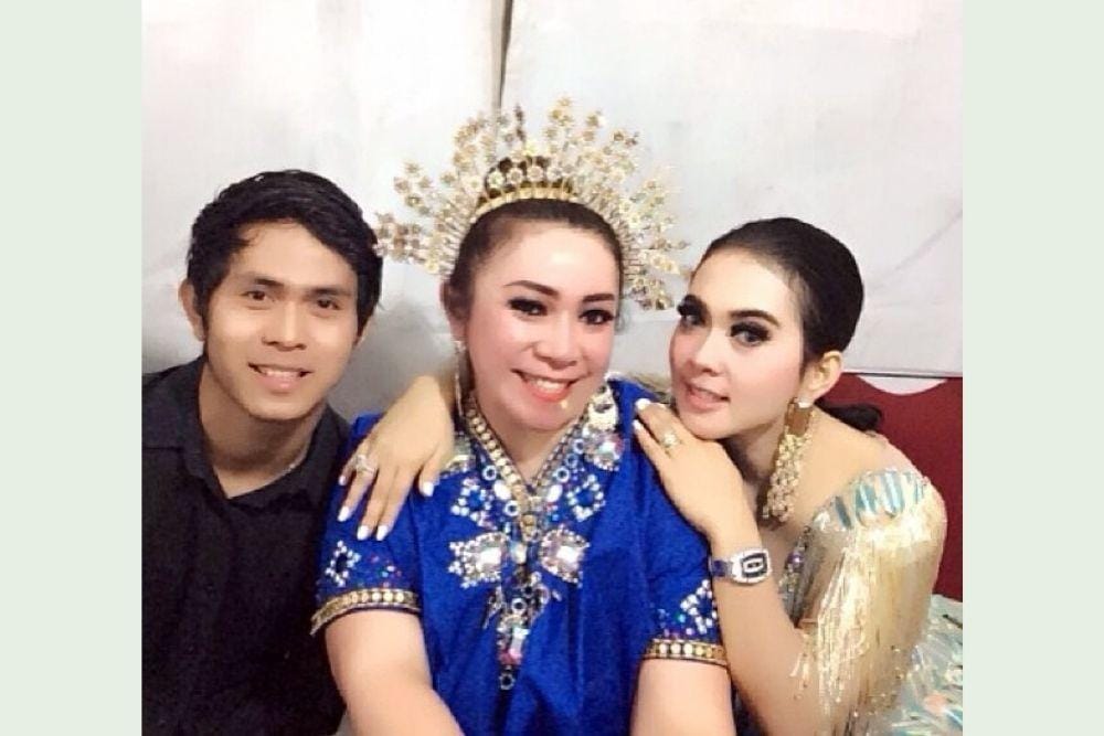 instagram.com/melly_goeslaw