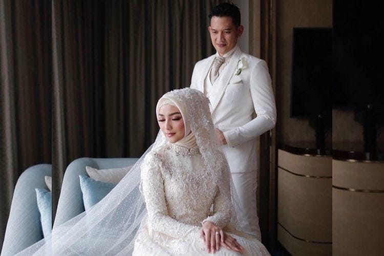 Ini Detail Gaun Resepsi Kedua Citra Kirana dan Rezky Aditya