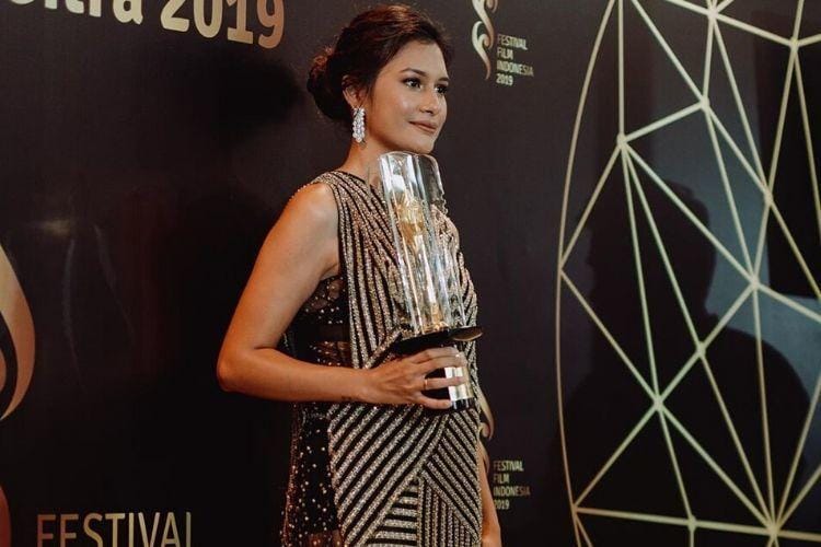 Gaya Terbaik Para Artis di Karpet Merah Festival Film Indonesia 2019