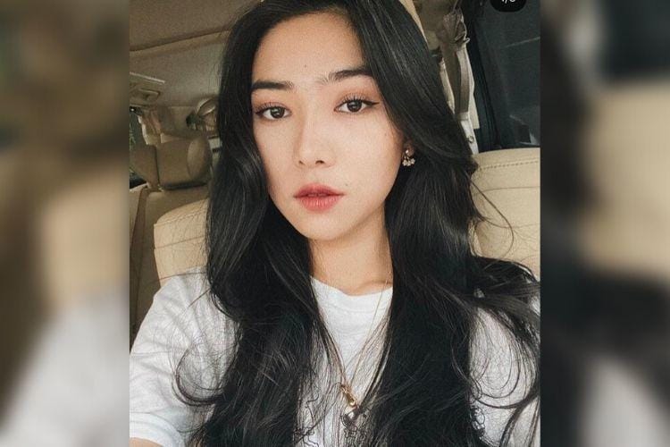 instagram.com/@isyanasarasvati