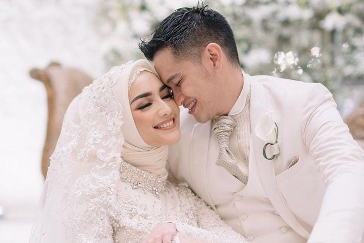 Curi Perhatian, Ini 30 Artis Indonesia yang Menikah di Tahun 2019
