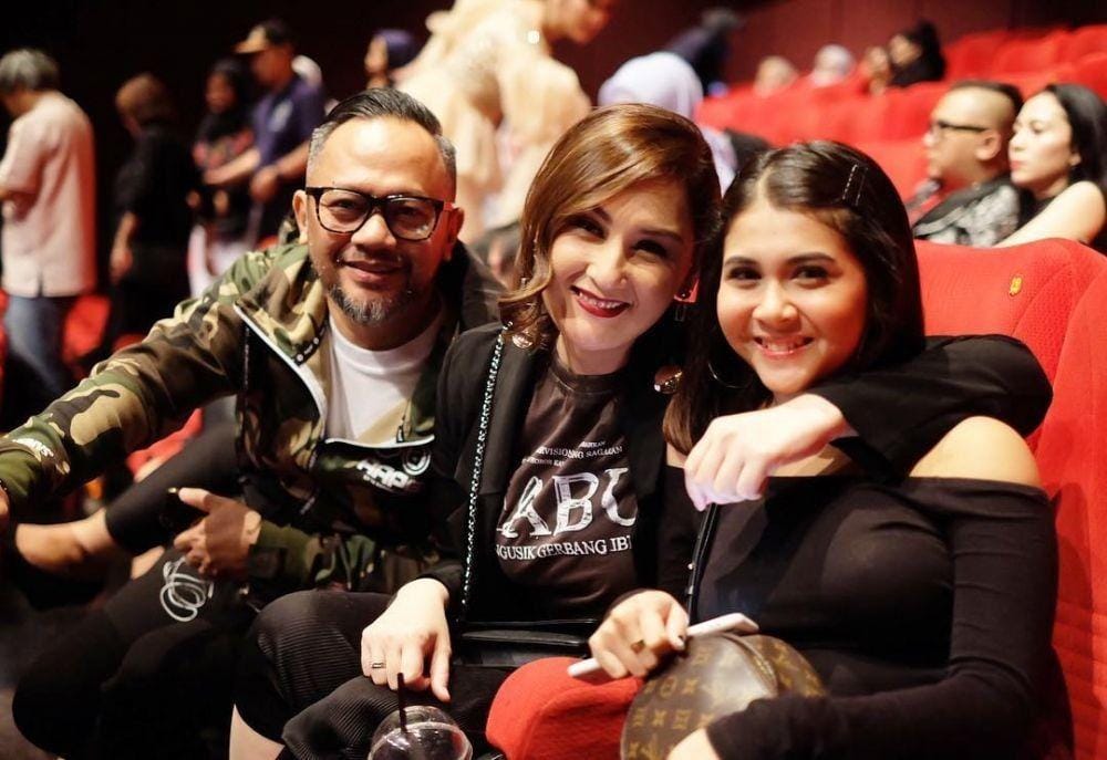 Instagram.com/monaratuliu