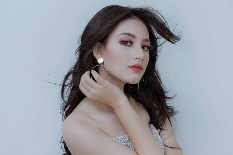 Instagram.com/@laniafira