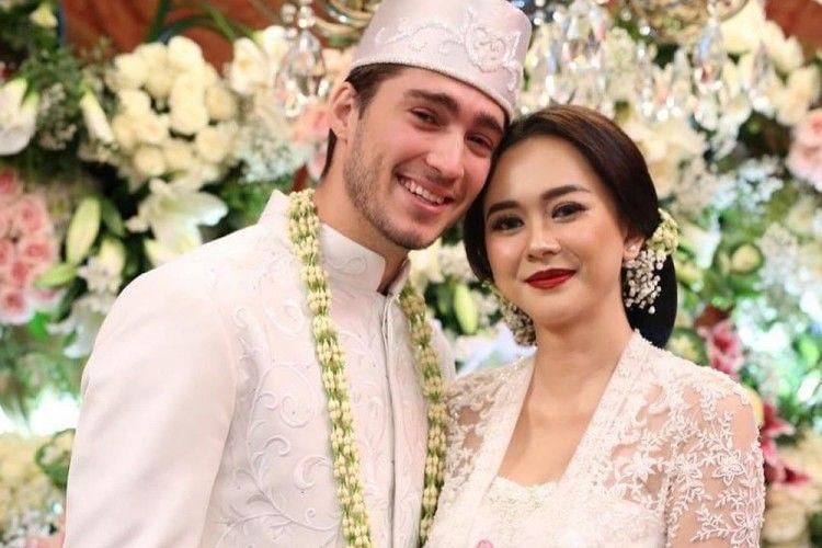 Instagram.com/Aurakasih