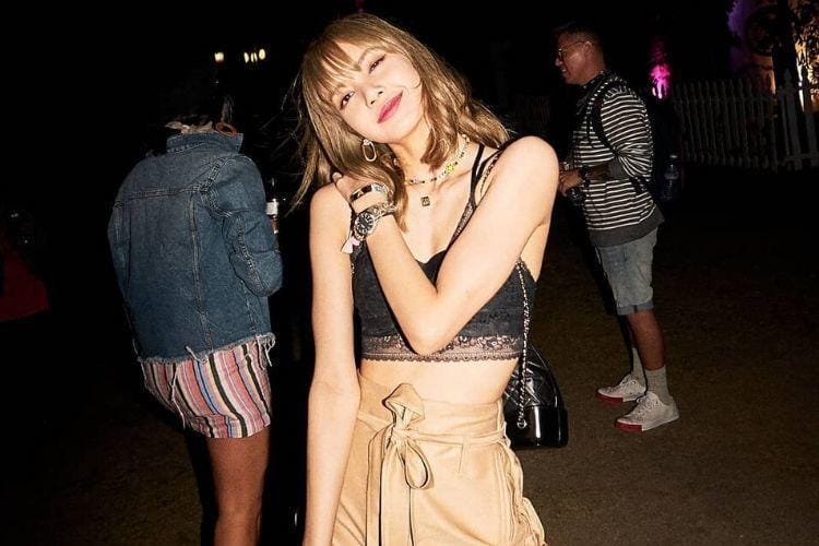 Gaya Seksi Lisa BLACKPINK yang Sempat Bikin Heboh Netizen