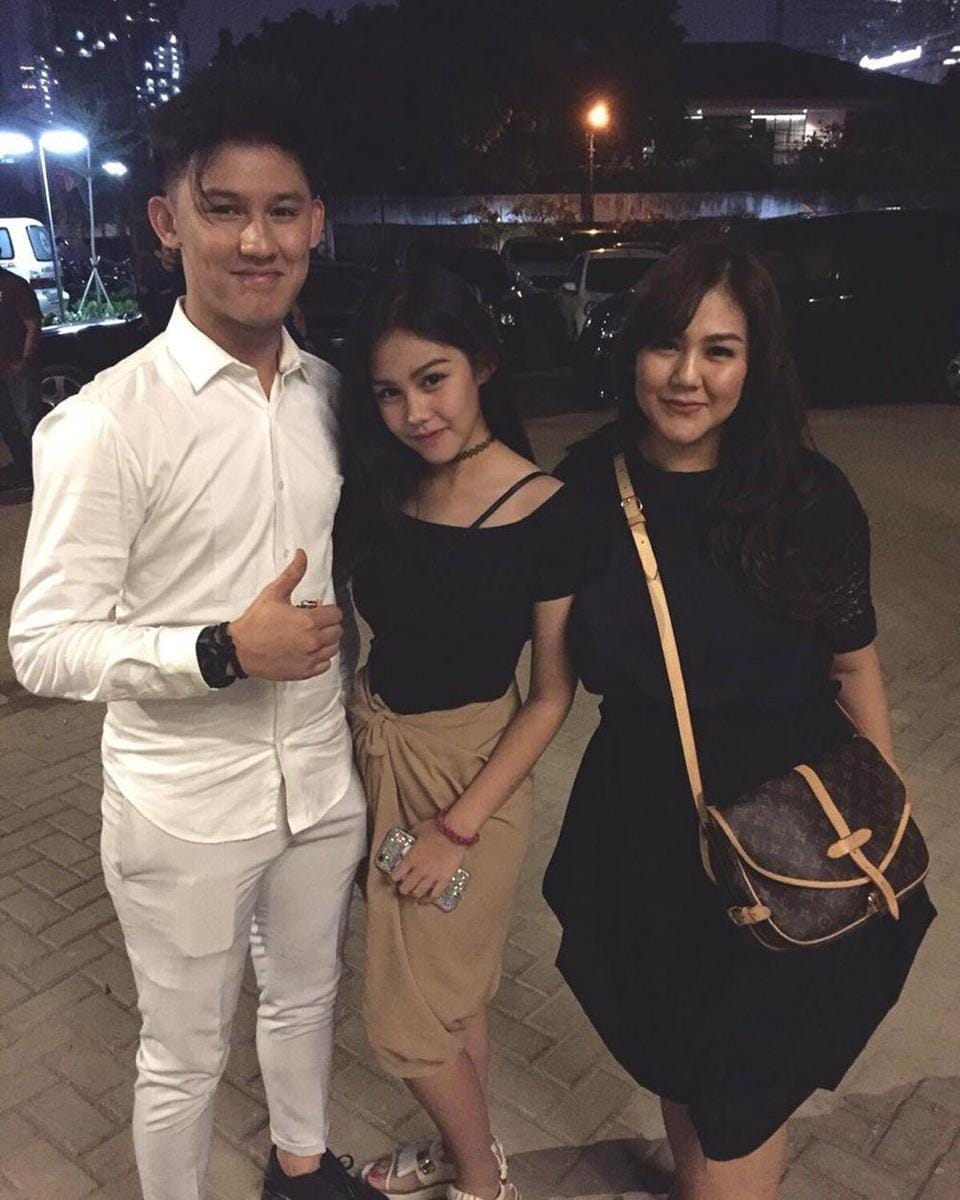 Instagram.com/vaneshaass