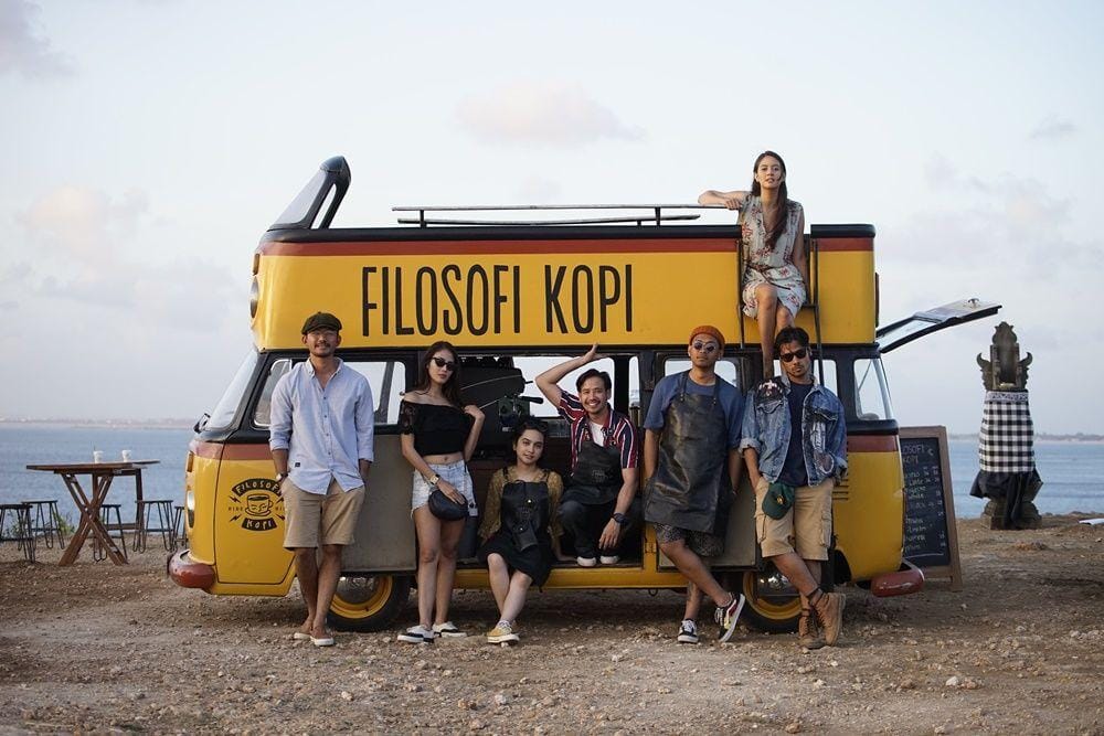 Rekomendasi Serial dan Film Untuk Teman Liburan Awal Tahun Kamu