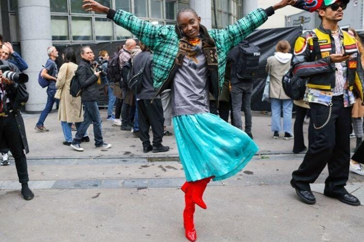 Tips Tampil Nyentrik dengan Statement Boots