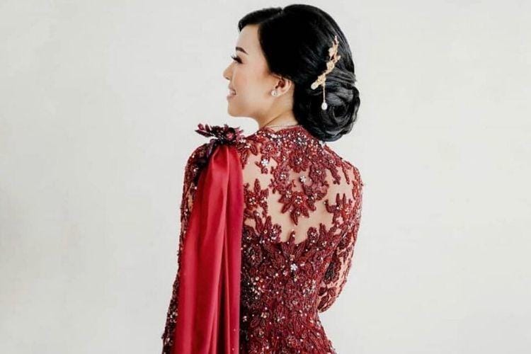 Cara Mudah Mencuci Kebaya, Bisa Lakukan di Rumah Lho!