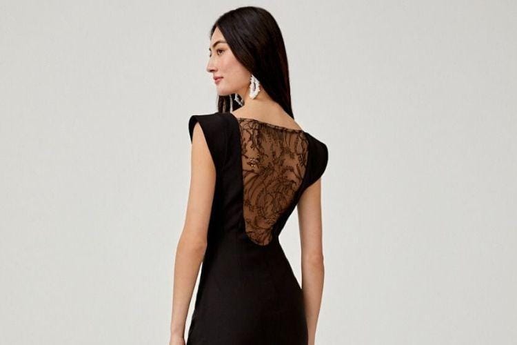 #PopbelaOOTD: Dress Hitam ini Buatmu Terlihat Makin Seksi!