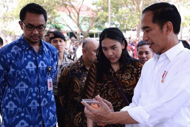 instagram.com/putri_tanjung