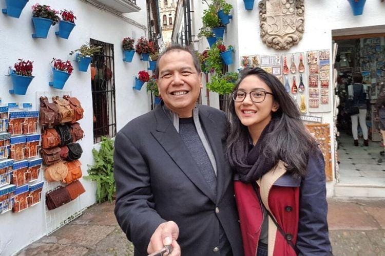 instagram.com/putritanjung