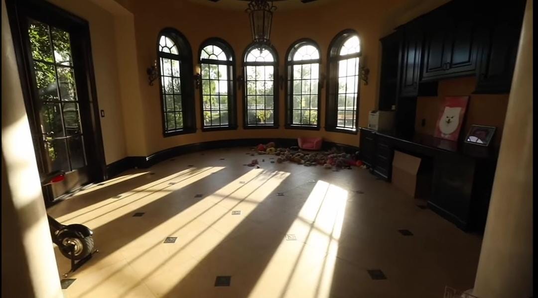 YouTube.com/Jeffree Star