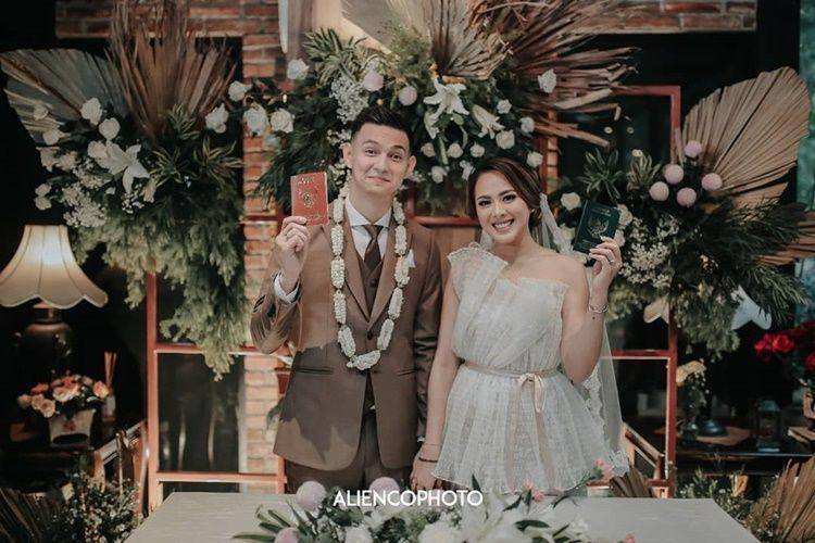 Instagram.com/dibaliklayarorganizer, aliencophoto