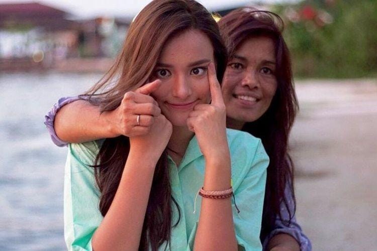 Instagram.com/mawar_eva