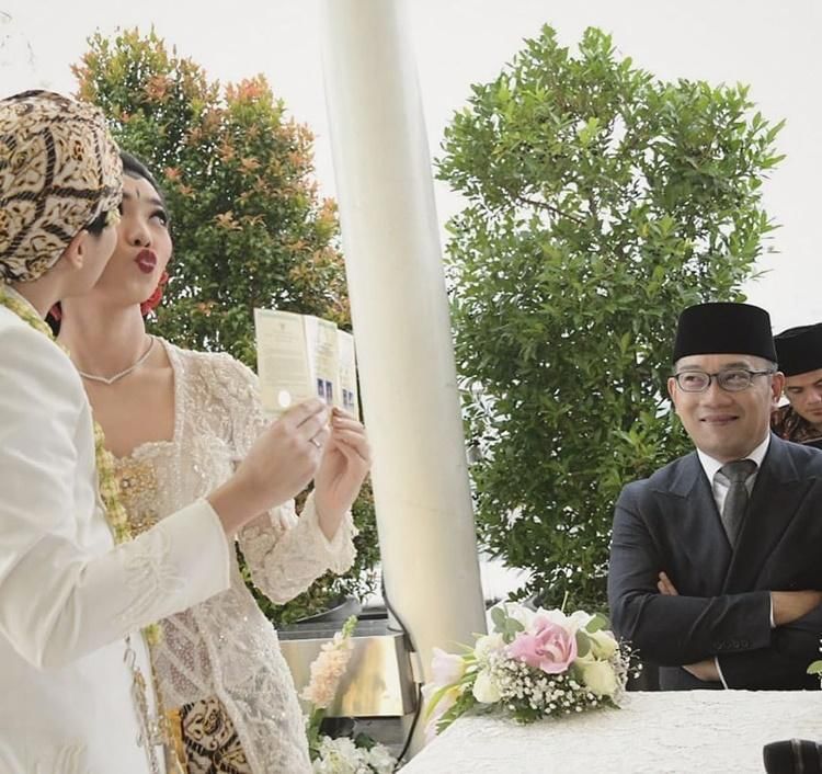 Instagram.com/ridwankamil