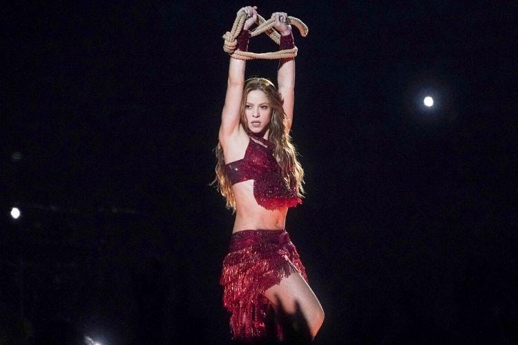 Masih Kencang, Intip Gaya Seksi Shakira Kalau Di Atas Panggung!