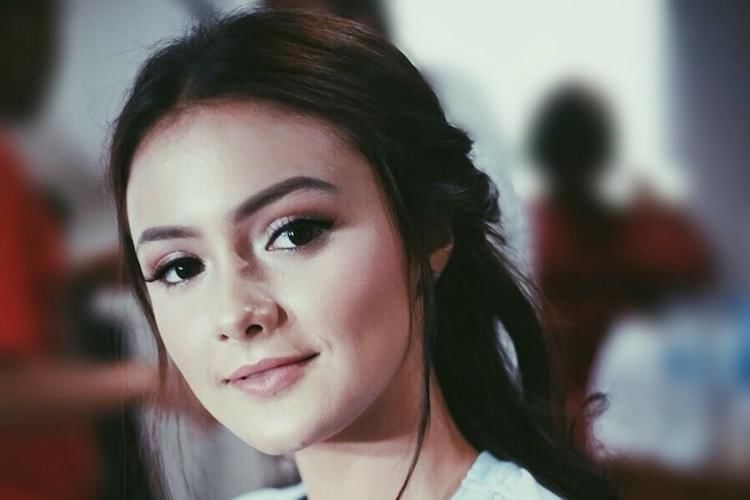 Instagram.com/@amandarawles/@tantaginting