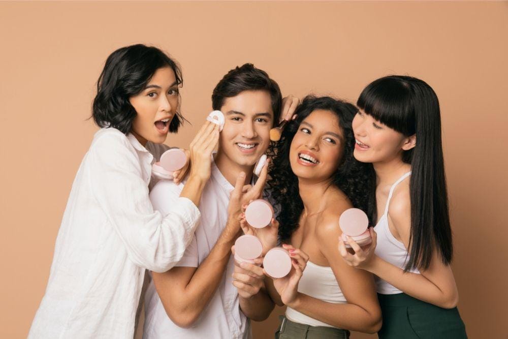 Sukses Bikin Wajah Flawless, Bedak Tabur Ini Juga Mampu Atasi Jerawat