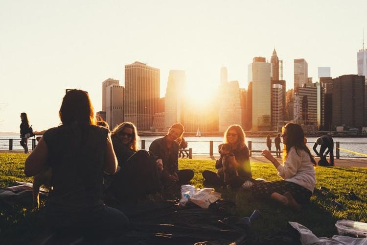 unsplash.com/@benshares