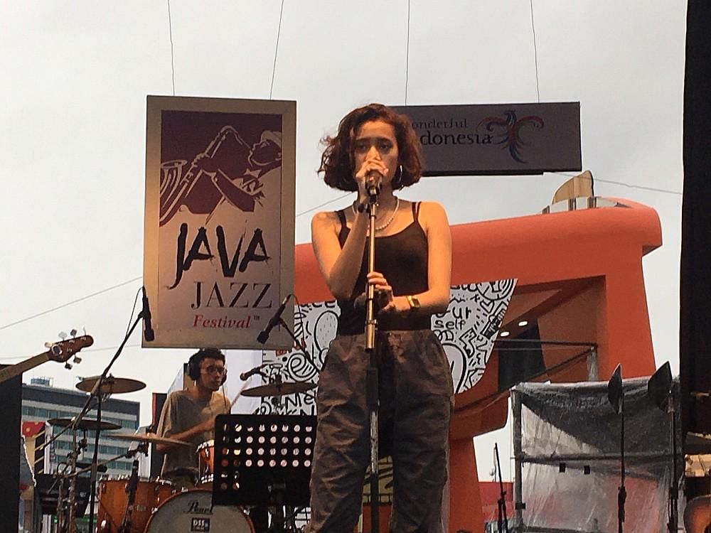 popbela.com/AyuUtami