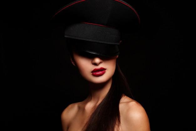 freepik.com/ halayalex