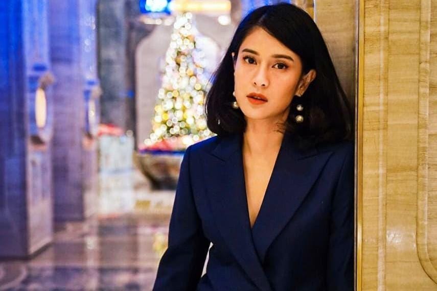 Baru Ulang Tahun, Ini Transformasi Dian Sastrowardoyo yang Memesona