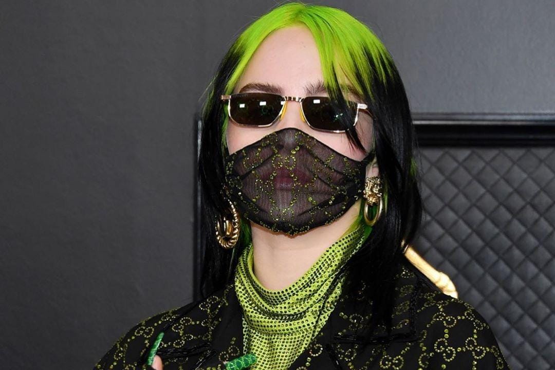 #WFH Fashion Icon: Billie Eilish, Tiru Gaya Piyama & Serba Oversized