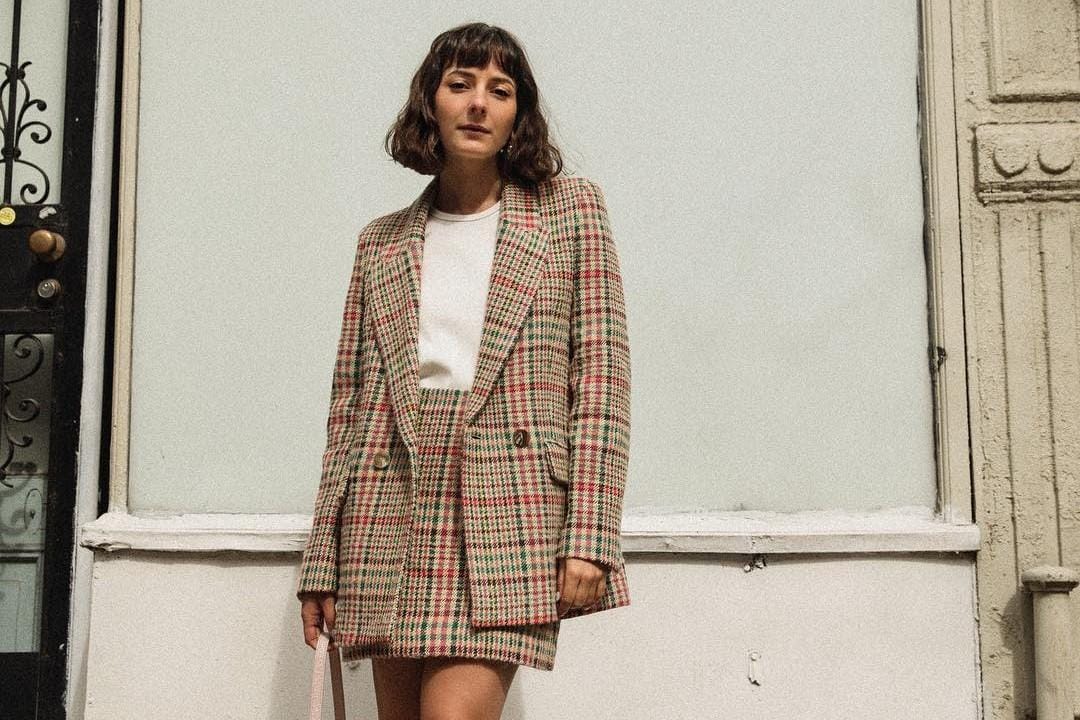 5 Tips Membuat Baju Basic Jadi Makin Trendi