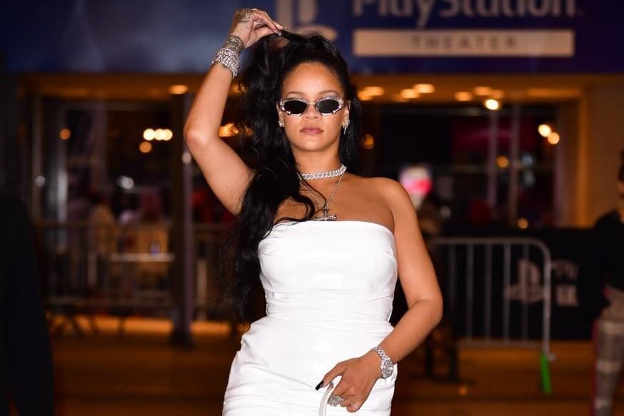 Deretan Gaya Rihanna yang Paling Seksi Sekaligus Edgy!
