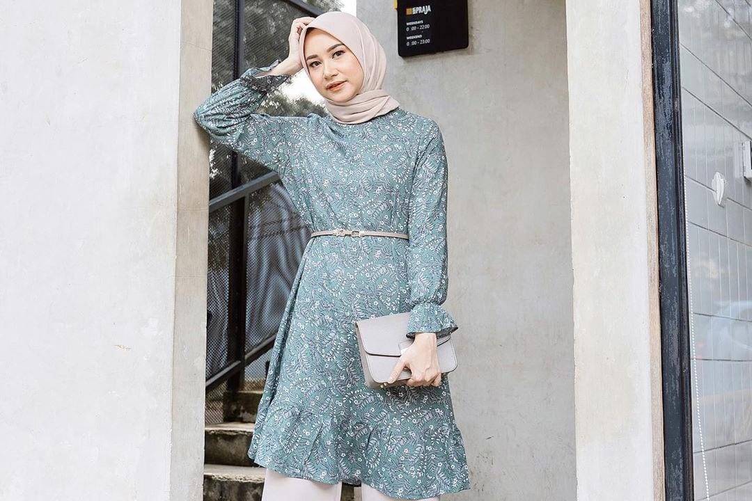 Tips OOTD Pakai Tunik Layaknya Selebgram Indonesia