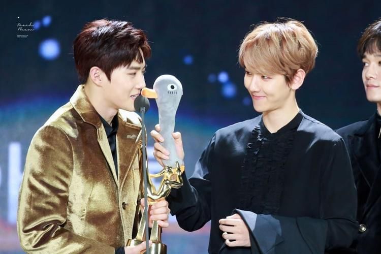 Twitter.com/bestofbyunbaek