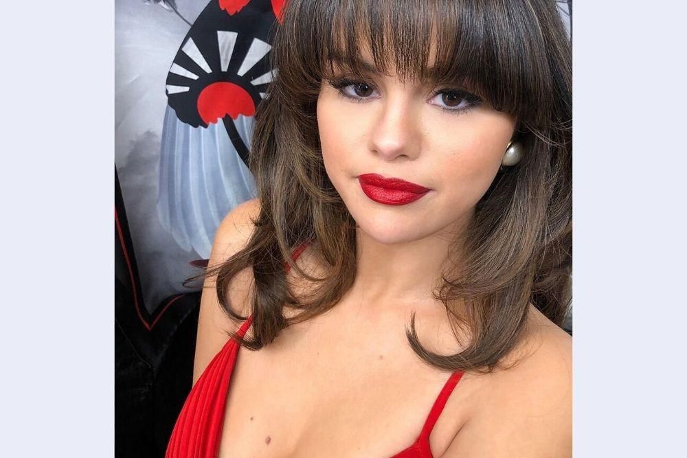 instagram.com/rarebeauty