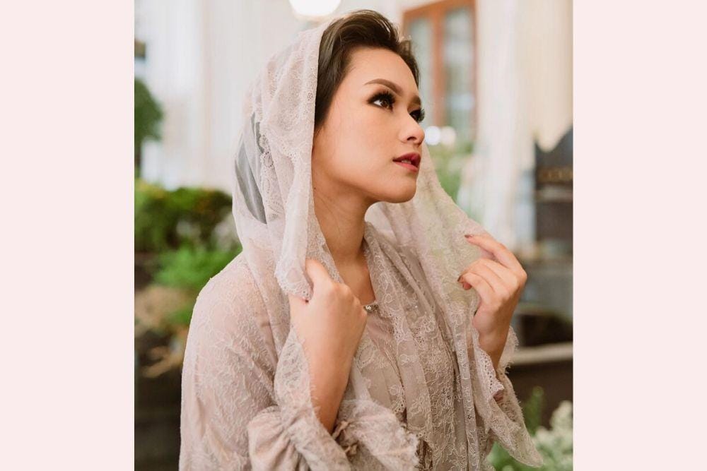 instagram.com/twindyrarasati
