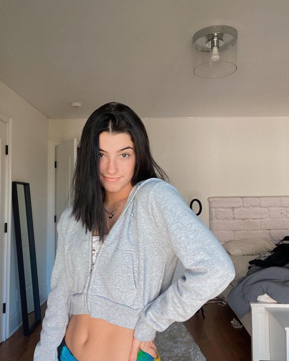 Instagram.com/@charlidamelio