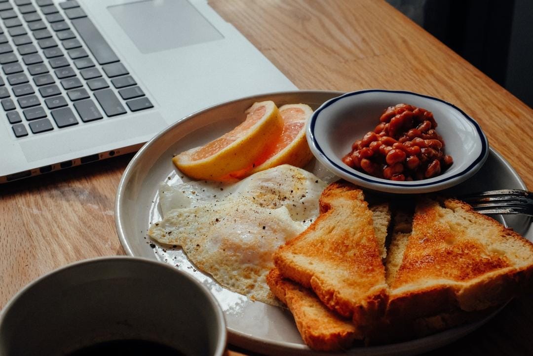 Unsplash.com/Charles Deluvio