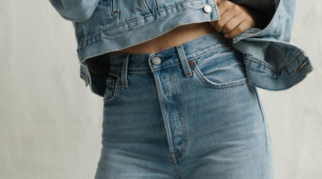 Hacks Celana Jeans, Dari Kesempitan hingga Ubah Desain