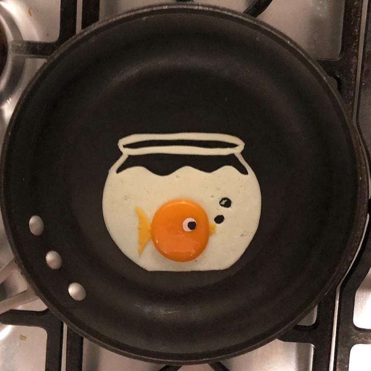 instagram.com/ the_eggshibit