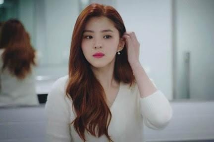 Ini Barang Mewah yang Dipakai Han So Hee di The World of The Married