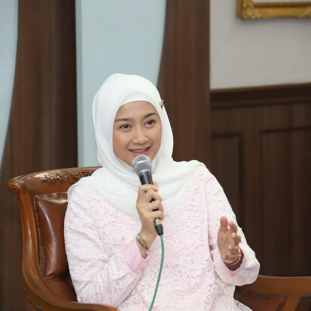 Instagram.com/desyratnasarifans
