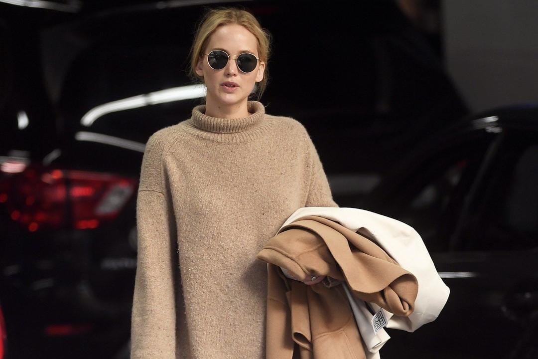 Tetap Keren, Begini OOTD Sehari-hari a La Jennifer Lawrence