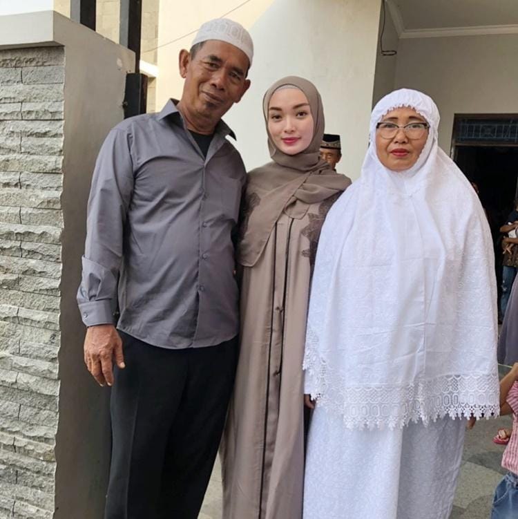 Instagram.com/zaskia_gotix