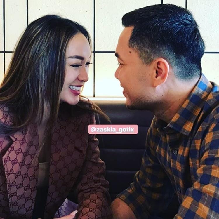 Instagram.com/zaskia_gotikers
